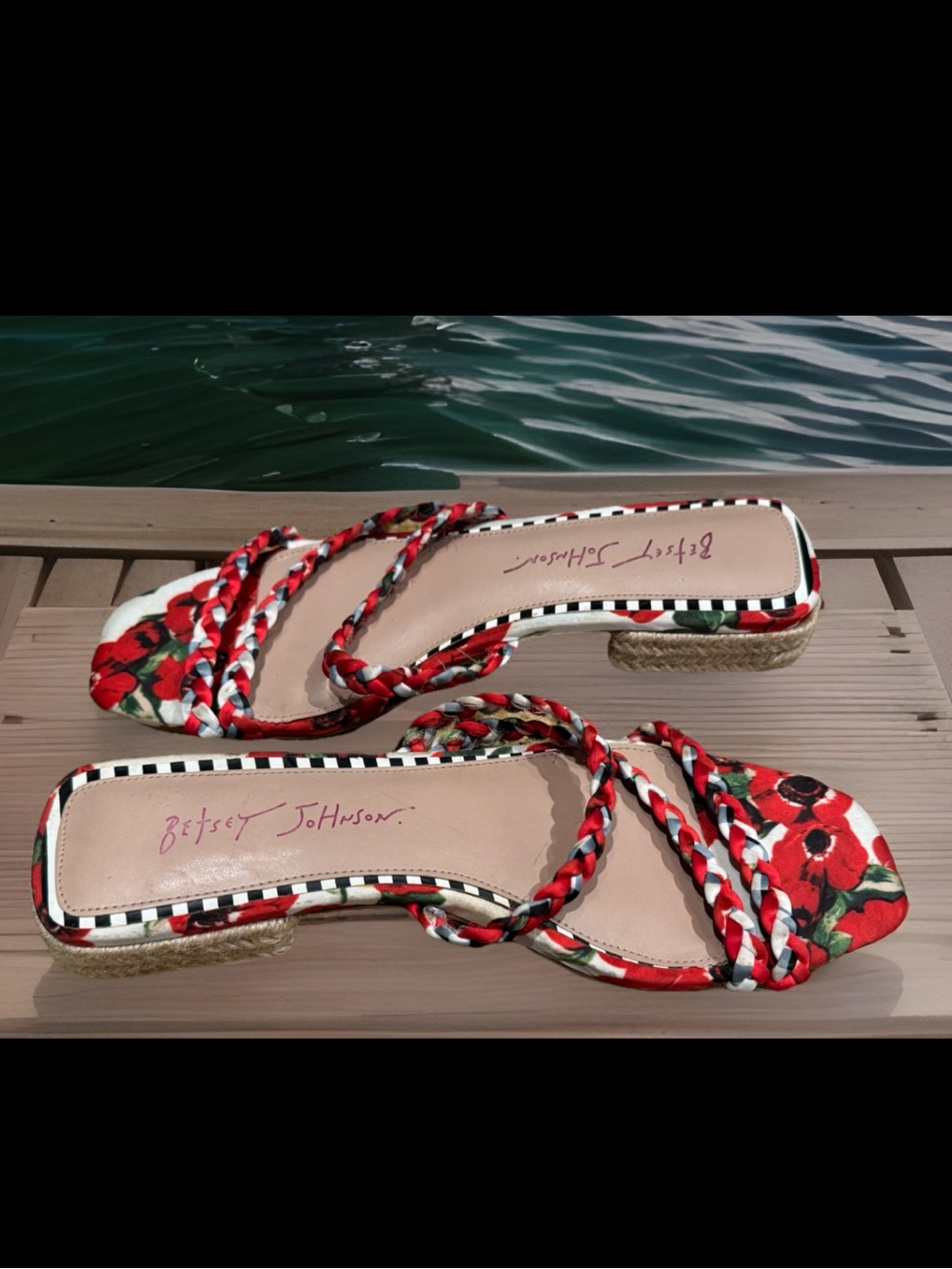 Betsey Johnson Red Grovee Floral Braided Slide Sandals with Jute Heel size 8